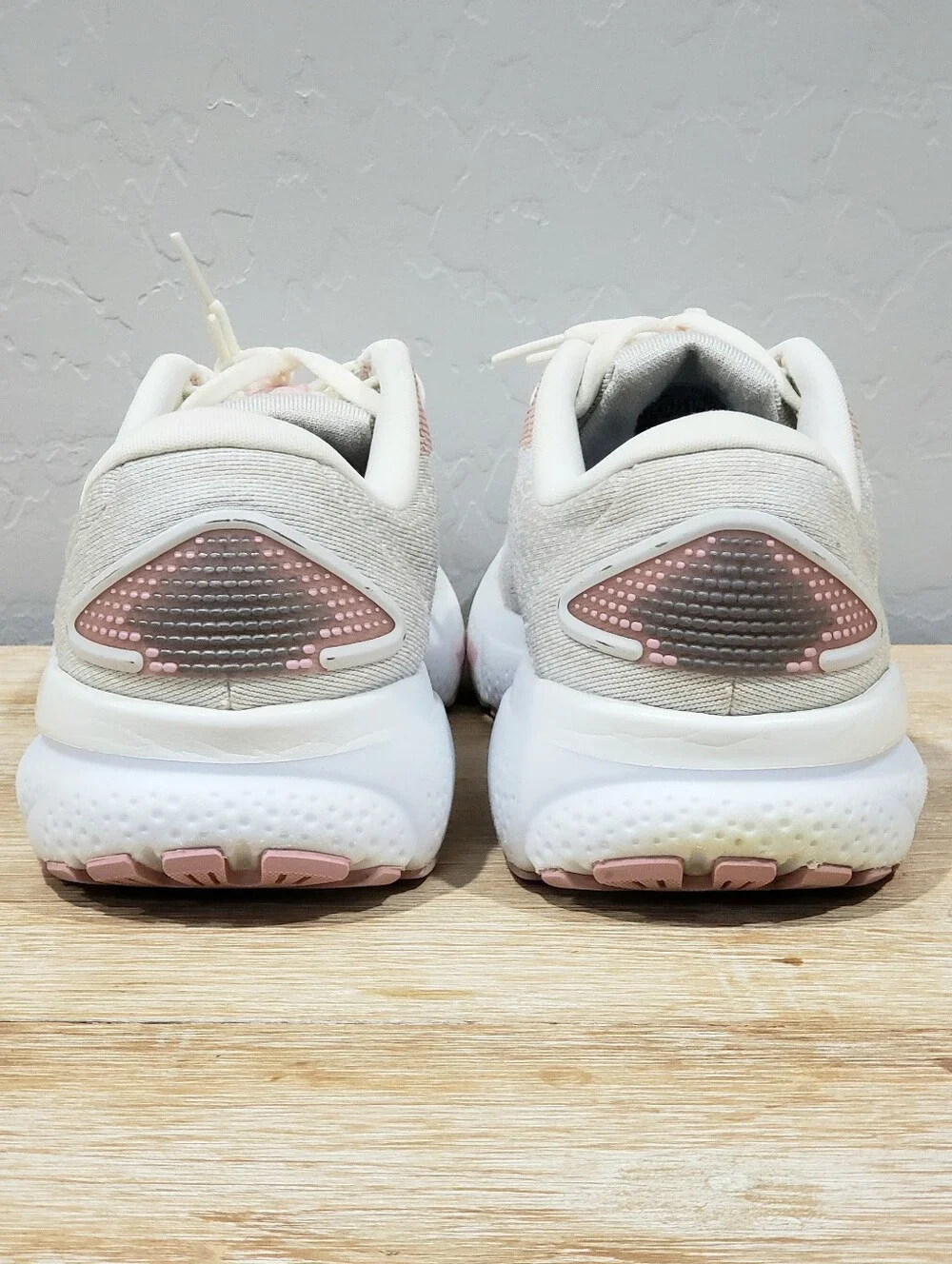 Brooks women ghost